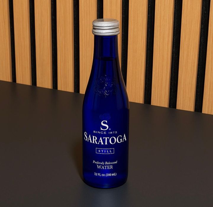 Saratoga Sparkling Water - Deluxe Ambiance